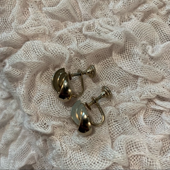 Vintage Silver Screw Back Earrings - Picture 2 of 7